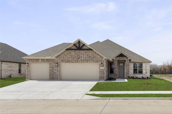 343 Lake Bluff Drive,  Lavon,  TX 75166