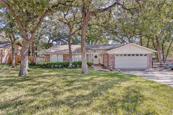 5009 Churchill Court, Arlington, TX 76017