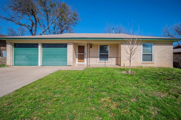 405 Rolling Hills Drive, Aledo, TX 76008