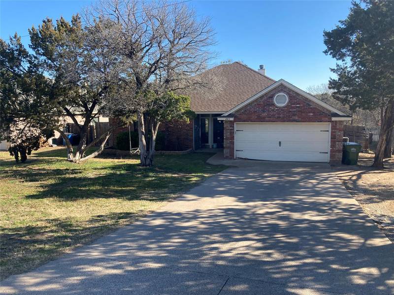 2413 Woodcrest Court, Granbury, TX 76048