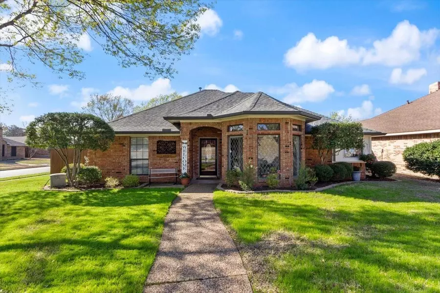 1512 Chesterfield Drive, Carrollton, TX 75007