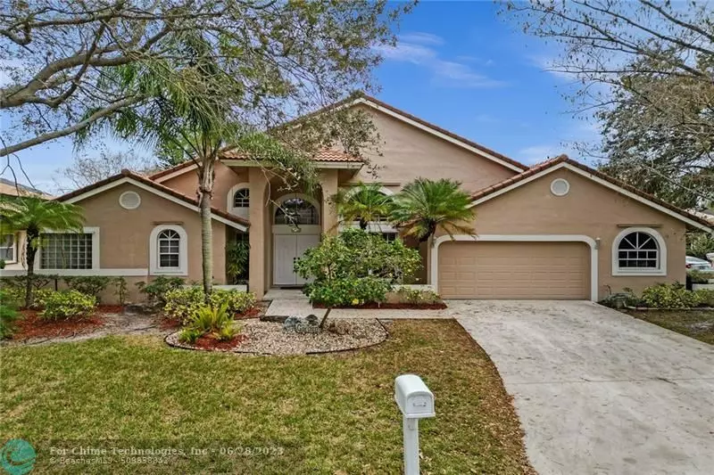 4833 NW 99th Ln, Coral Springs, FL 33076