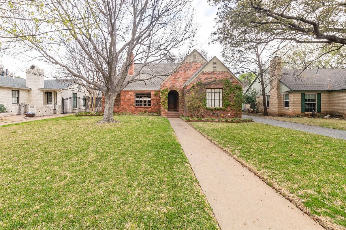 Fort Worth, TX 76109,3624 Westcliff Road S