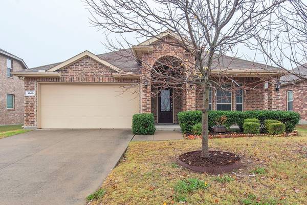 1508 Greenbrier Drive, Van Alstyne, TX 75495