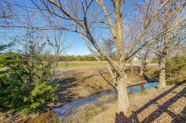 110 Creek View Drive, Godley, TX 76044