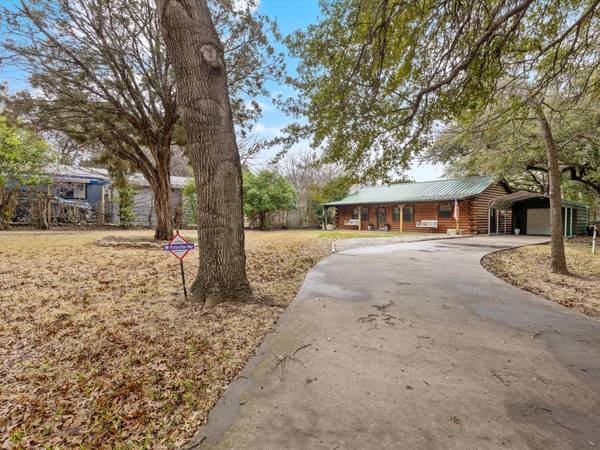 3810 Pawnee Court, Granbury, TX 76048