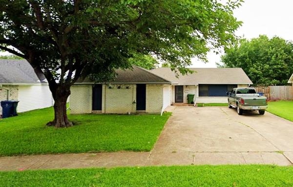 424 Woodmere Drive, Garland, TX 75043