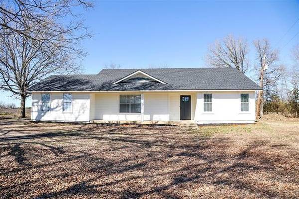 10891 Farm Road 1497,  Paris,  TX 75462