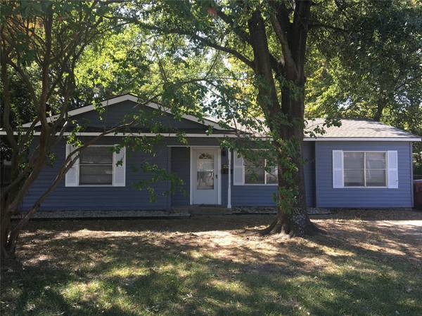 252 Victory Street, Bonham, TX 75418