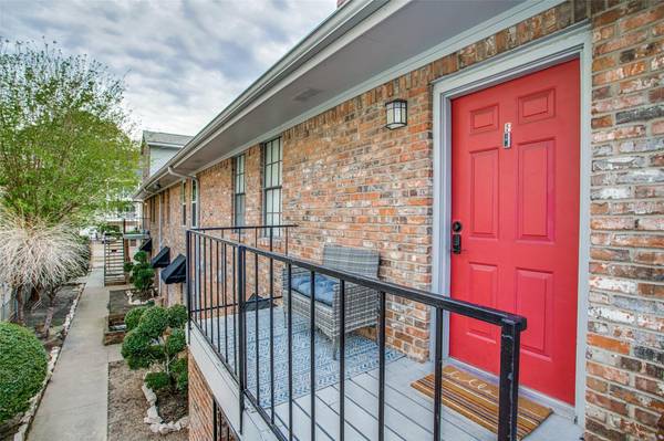 2727 Reagan Street #F,  Dallas,  TX 75219