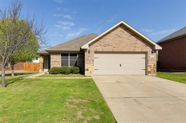 219 STABLE Drive, Waxahachie, TX 75165