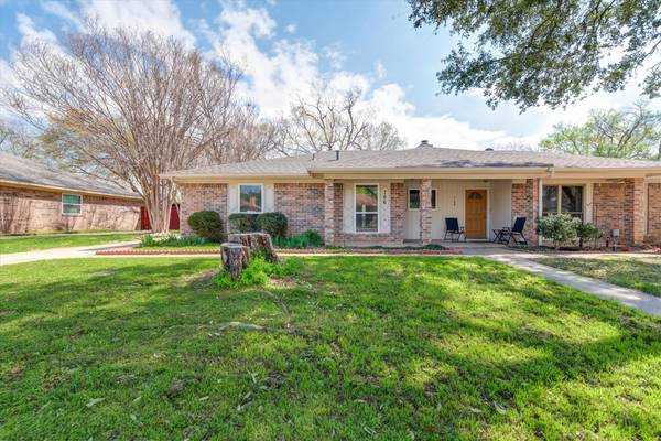 766 Little Creek Drive, Euless, TX 76039