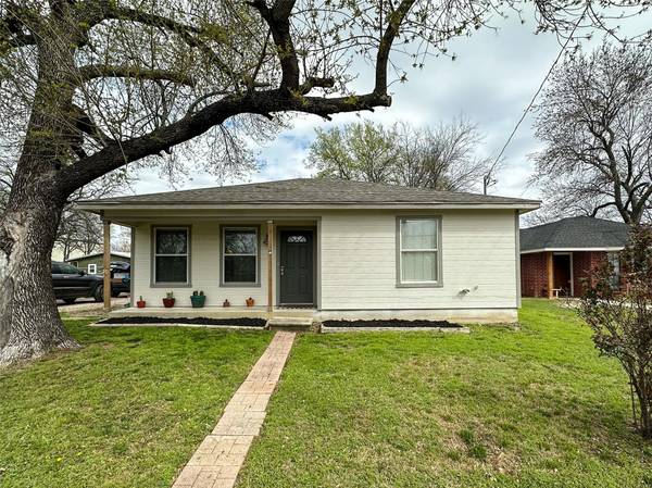 401 S 3rd Street, Grandview, TX 76050