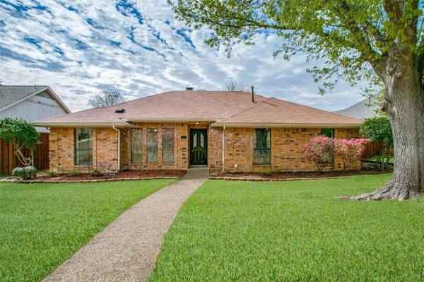 1526 Ginger Drive, Carrollton, TX 75007