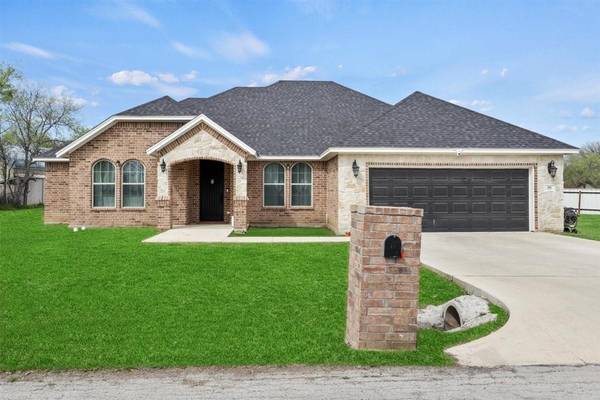 300 W Bell Street,  Everman,  TX 76140