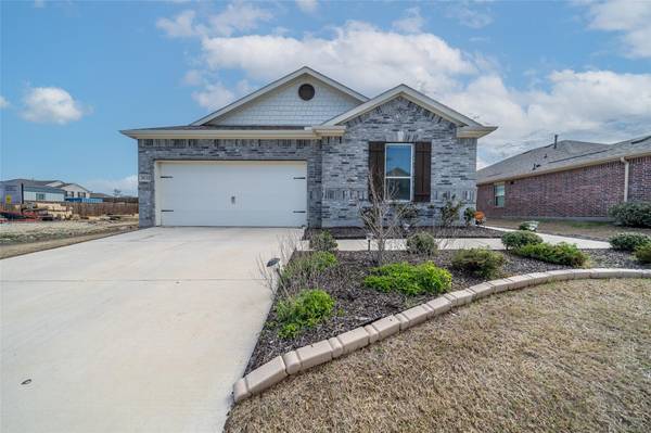 2632 Warren Lane, Aubrey, TX 76227