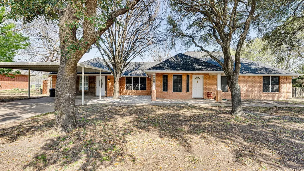 321 Janis Lane, Waxahachie, TX 75165