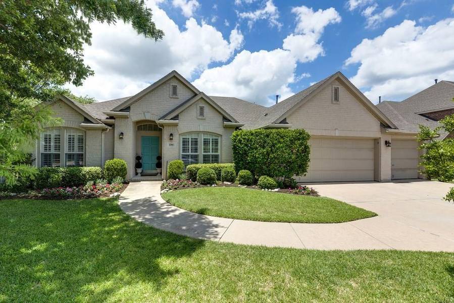 2705 Cliffwood Drive, Grapevine, TX 76051