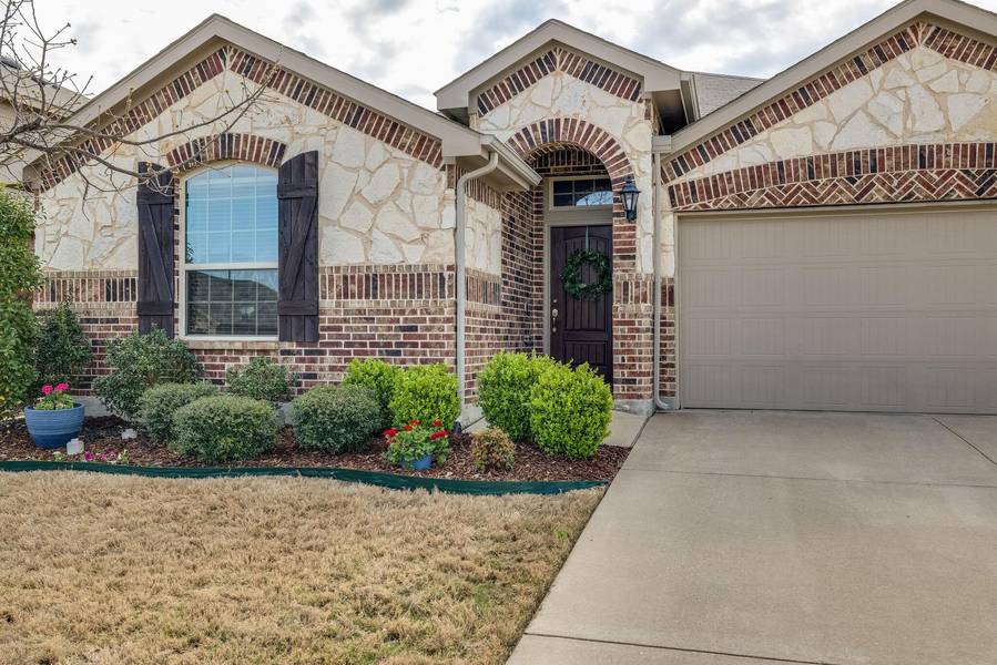 420 Eureka Court, Burleson, TX 76028