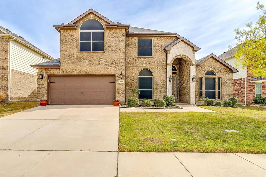 9808 White Bear Trail, Fort Worth, TX 76177