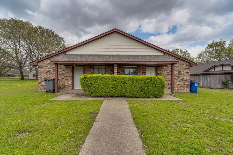 102 S Summit Street, Red Oak, TX 75154