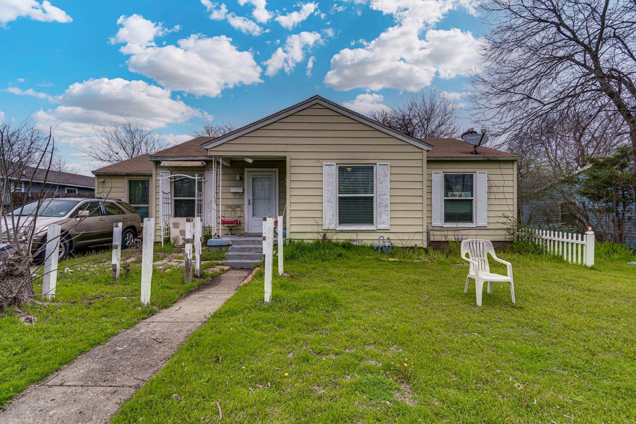 565 W Hammond Street,  Lancaster,  TX 75146