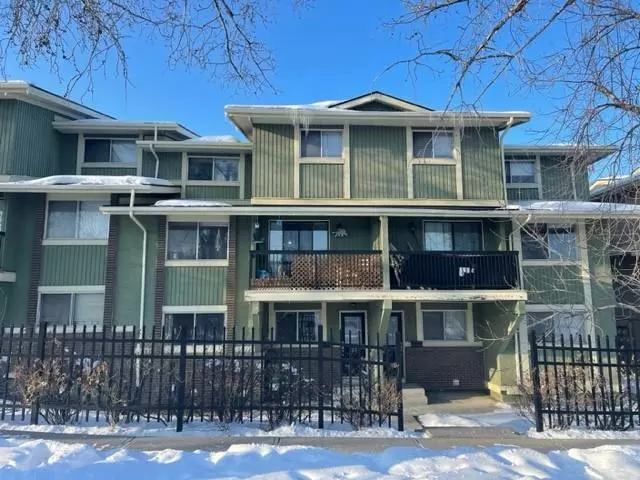 Calgary, AB T2W 3X3,2200 Woodview DR SW #1211