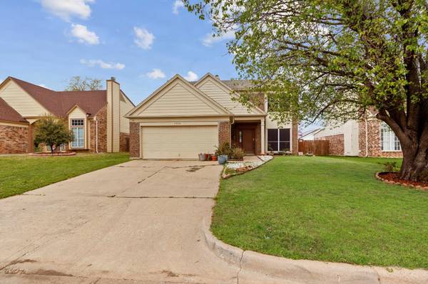 2528 Creekwood Lane, Fort Worth, TX 76123