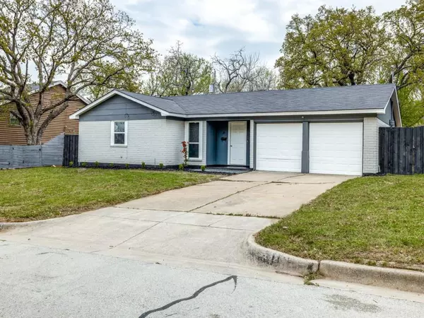 Fort Worth, TX 76112,7232 Norma Street