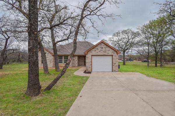 110 Brittons Lane, Runaway Bay, TX 76426