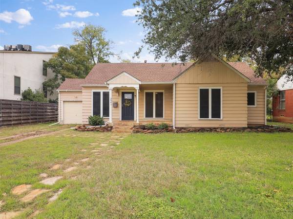 3941 Adrian Drive,  Dallas,  TX 75209