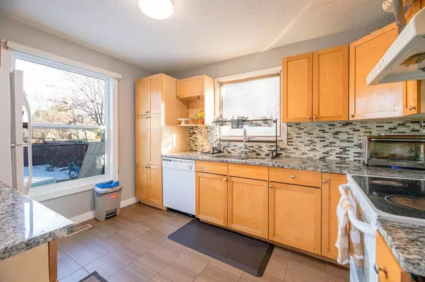 Calgary, AB T3J 2N9,116 Tararidge Close NE