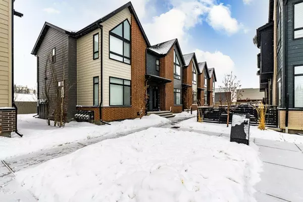 Calgary, AB T3P 1K2,208 Sage Meadows GDNS NW