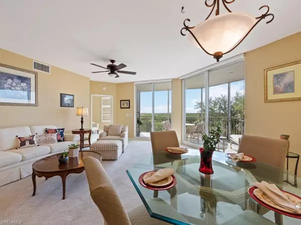 1001 Arbor Lake DR #207, Naples, FL 34110