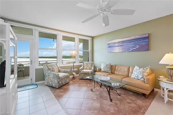 240 Seaview CT #402, Marco Island, FL 34145