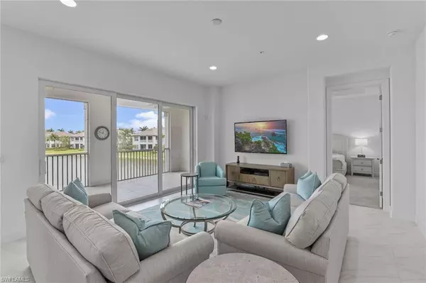 Naples, FL 34113,8046 Signature Club CIR 201