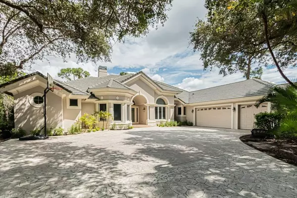 6961 Bottlebrush LN, Naples, FL 34109