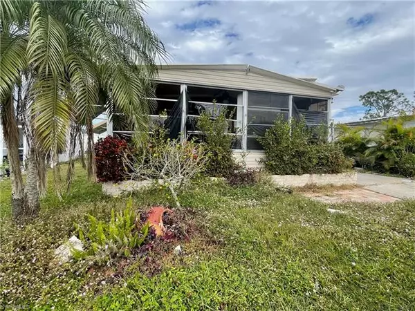 5639 Captain John Smith LOOP, North Fort Myers, FL 33917