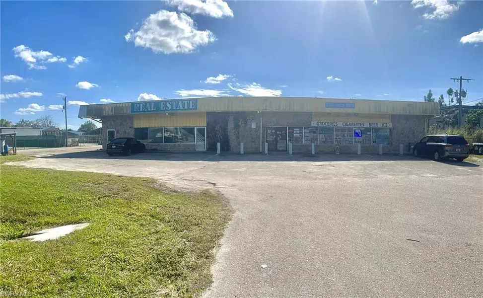 21450 Palm Beach BLVD, Alva, FL 33920