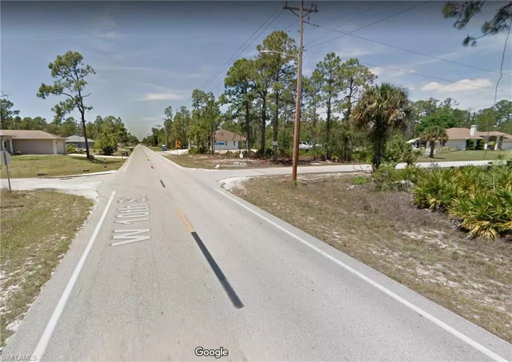 Lehigh Acres, FL 33972,904 10th ST