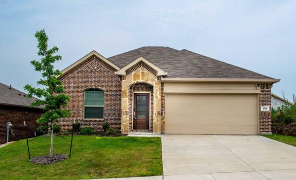 2112 Silver Charm Lane, Forney, TX 75126