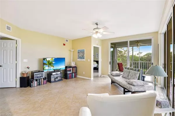 Bonita Springs, FL 34134,3330 Crossings CT 401