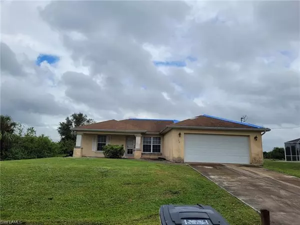 352 Peerless ST, Lehigh Acres, FL 33974