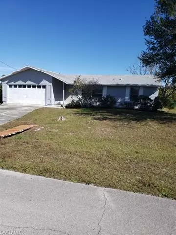 Lehigh Acres, FL 33976,1401 Yvonne AVE S