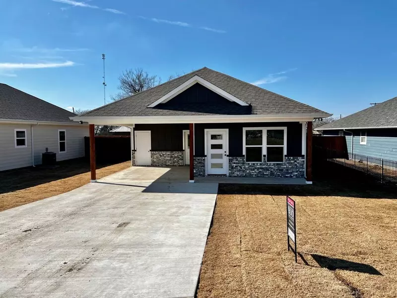 404 Powell Street, Celeste, TX 75423