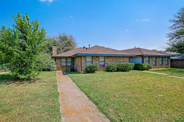 4617 Menzer Road, Fort Worth, TX 76103