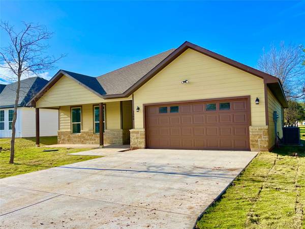 2506 San Gabriel Drive, Granbury, TX 76048