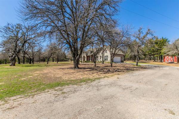 735 Sleepy Hollow Lane, Valley View, TX 76272