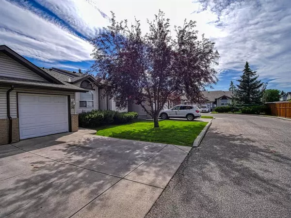 Calgary, AB T3J 3W4,36 Tararidge CIR NE