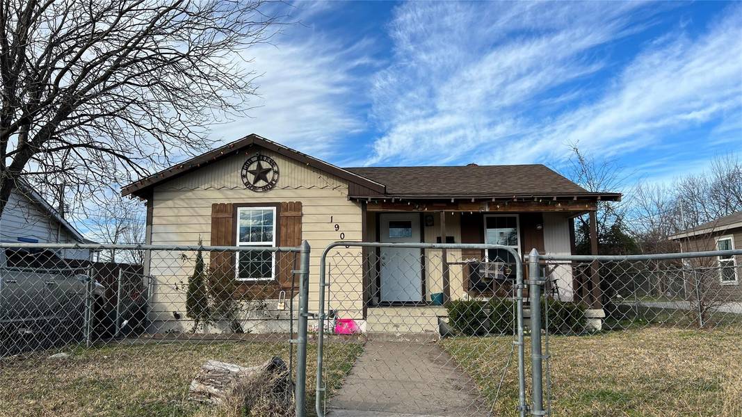 1908 Ash Crescent Street, Fort Worth, TX 76104